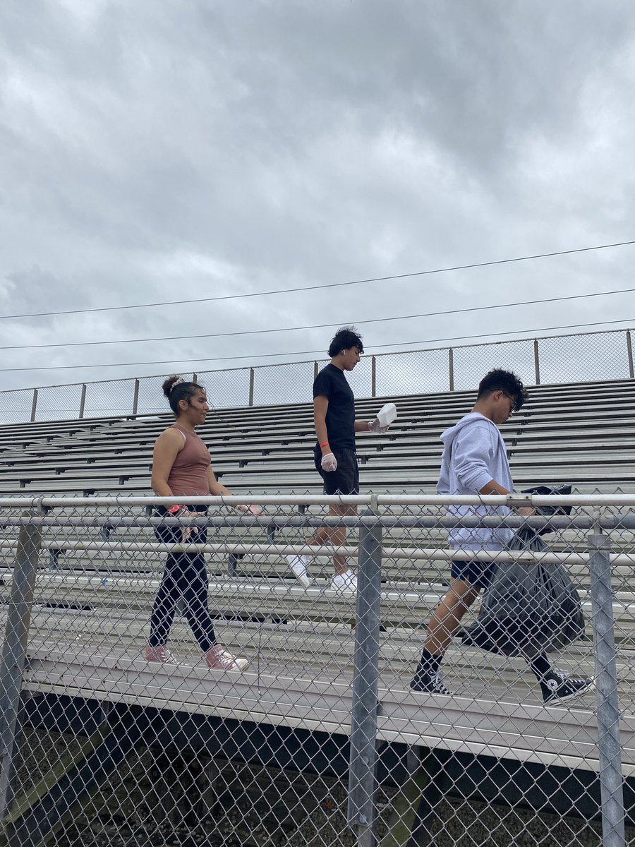 Stadium clean up!! #WildcatPride #LatinosInAction #ProgressNotPerfection <a href="/latinosinacti0n/">Latinos In Action</a> @PrincipalWHS <a href="/WHSWildcats_Ath/">Western Wildcats Athletics</a>