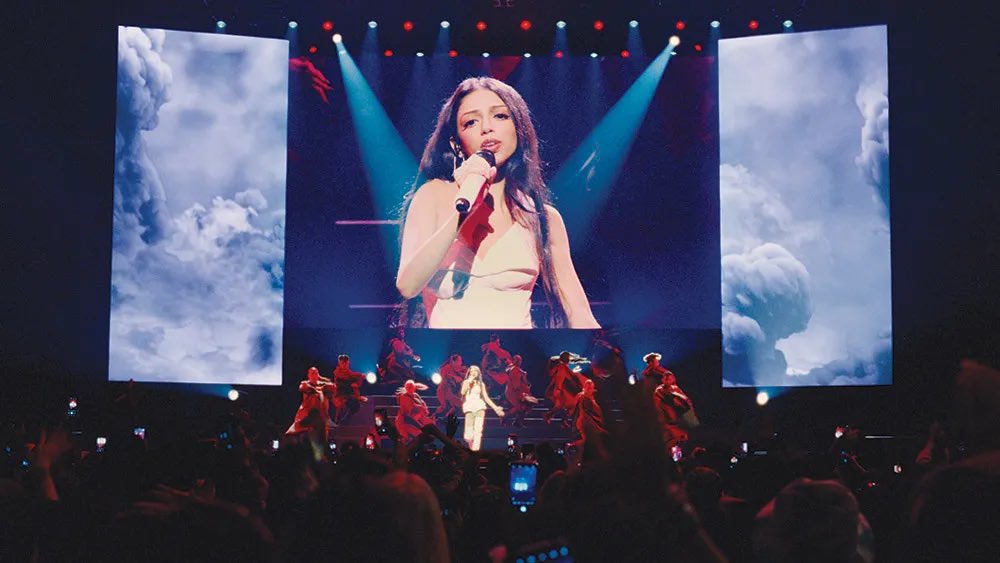 i’m not even kidding when I say i’d be FRONT &amp; CENTER at the skye riley // lady raven tour 🏟️ <a href="/SalekaNight/">SALEKA</a>