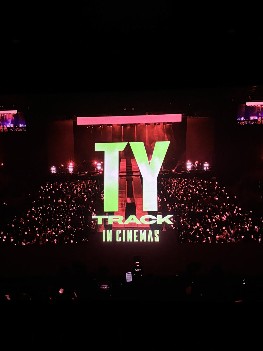 jenmklee's tweet photo. ngayon lang nag sink in sakin lahat, i love you so much taeyong 🥺 you’re literally the reason why I became nctzen, will never forget how you catch my attention while performing on stage because you’re literally mesmerizing to watch. will wait for you, kahit gano pa katagal! 🤍 https://t.co/A5aap1QJ3E