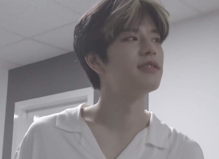 _leeminhau's tweet photo. Similar Hands | Seungjin au 

Onde Seungmin fazia arquitetura e precisava fazer um trabalho um tanto quanto inusitado.

ou

Onde Hyunjin trabalhava em uma farmácia e estava cobrindo um colega. https://t.co/M1XKIPArgr