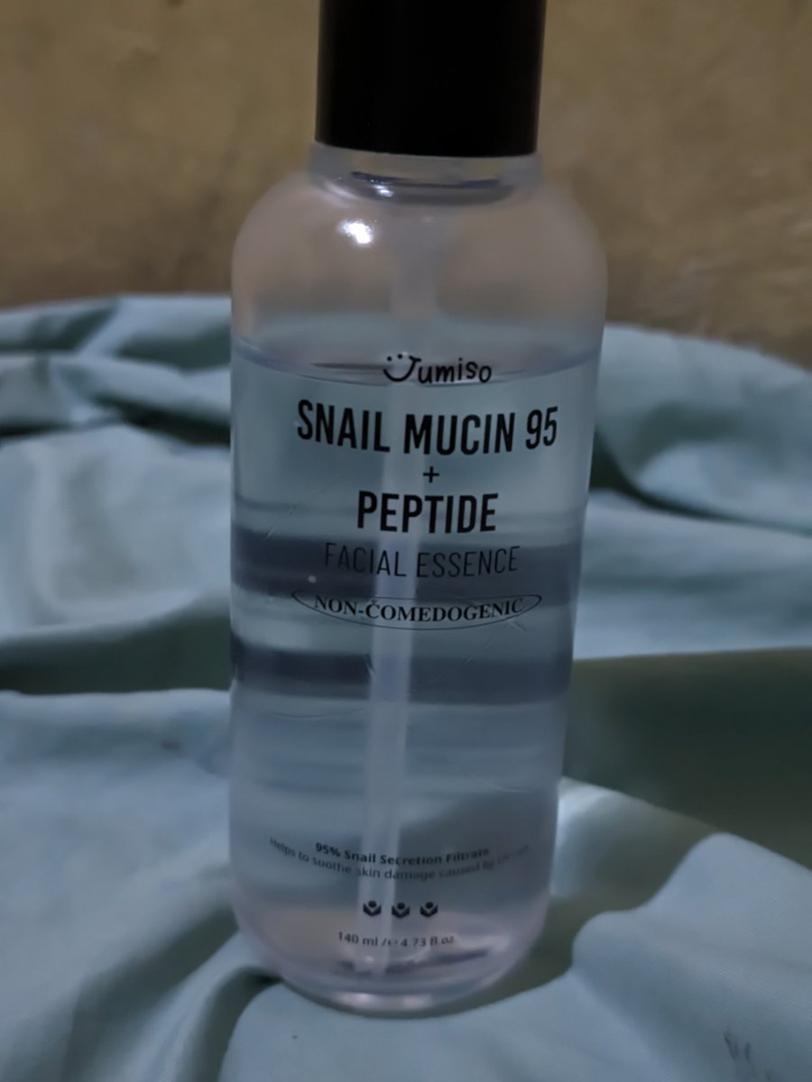 4catocu's tweet photo. wtb wts preloved jumiso  snail mucin skin 1004 cleansing oil
snail mucin jumiso : 80.000
cleansing oil skin1004 : 65.000
CO DI 🍊
area pku bisa cod😍 https://t.co/4VNB9VM8GH
