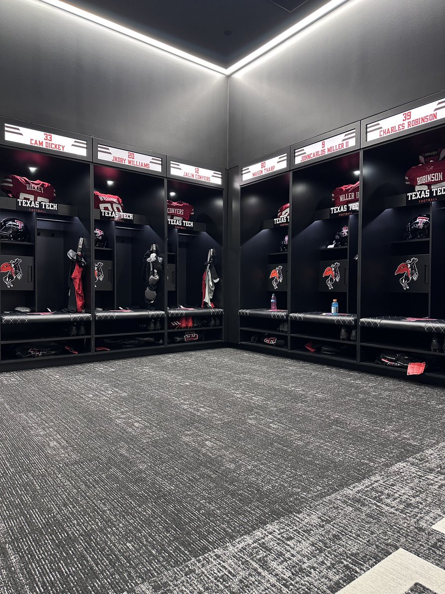 Classics. ⚫️🔴⚫️