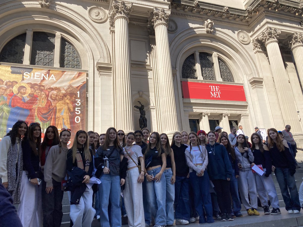 PipersSenior's tweet image. Great morning in New York. Visiting the MET and getting a huge amount of inspiration, followed by lunch. #PipersFutureReady #PipersInspire