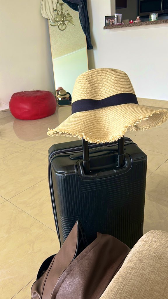 Dilaw 🤌 tweet media