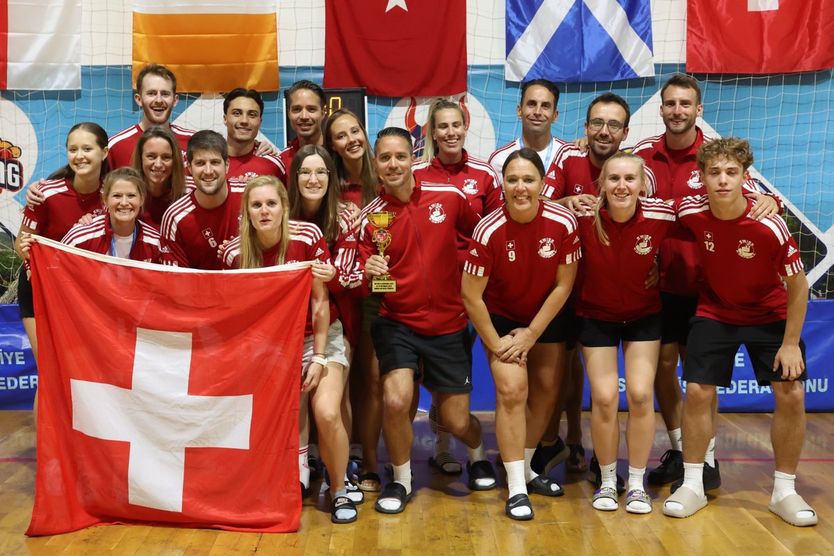 korfball's tweet image. Qualified teams for the IKF EKC 2026: POL, TUR, WAL, SVK and SUI. Congratulations! | #MedalCeremony  #EKCB #Day6

🏆 IKF European #Korfball Championship B-Division 2024
🗓️ 14-19 Oct 📍Kemer, TUR🇹🇷
📺📈📰 Info, streams &amp;amp; results: korfball.sport/?p=40168
📷 Marco Spelten #korfbal