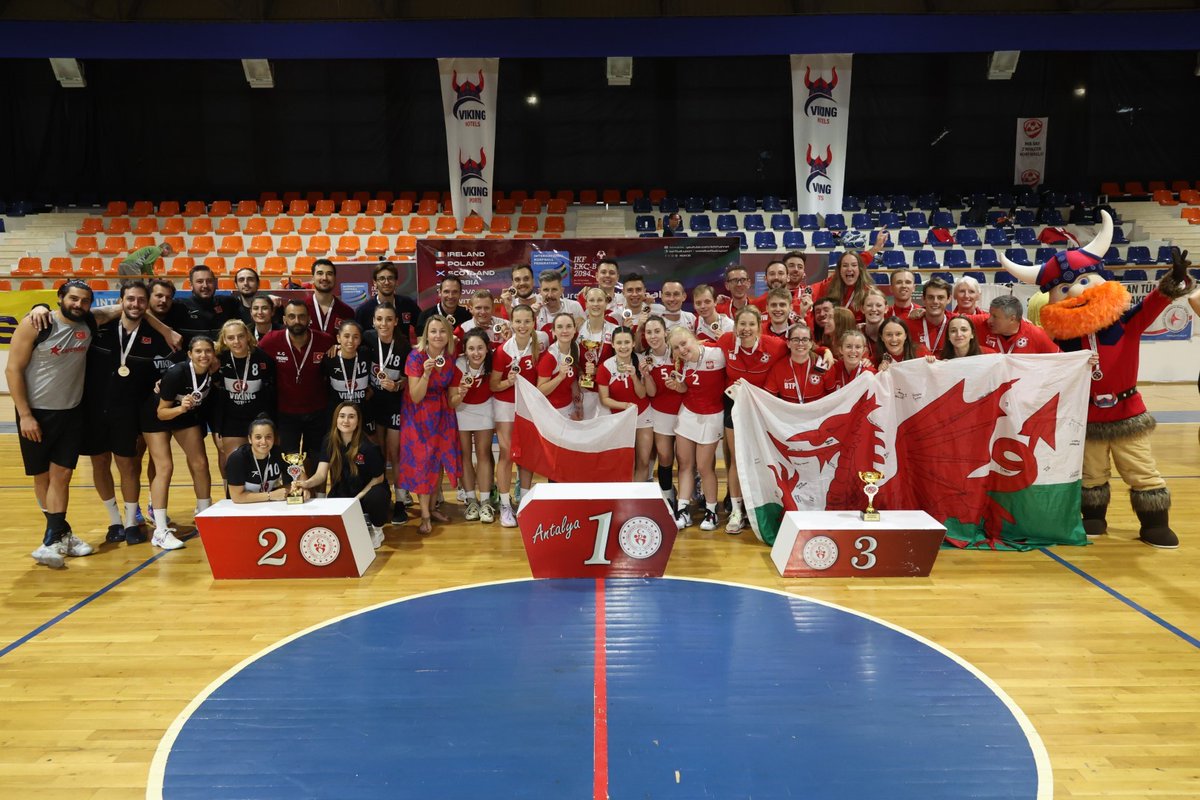 korfball's tweet image. Qualified teams for the IKF EKC 2026: POL, TUR, WAL, SVK and SUI. Congratulations! | #MedalCeremony  #EKCB #Day6

🏆 IKF European #Korfball Championship B-Division 2024
🗓️ 14-19 Oct 📍Kemer, TUR🇹🇷
📺📈📰 Info, streams &amp;amp; results: korfball.sport/?p=40168
📷 Marco Spelten #korfbal