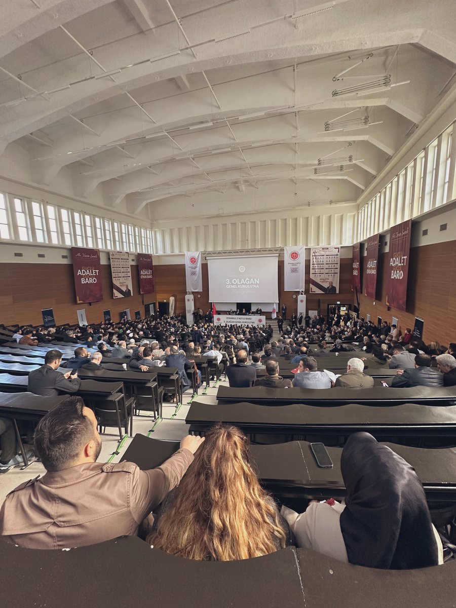 Ülkü Ocakları İstanbul İl Başkanlığı Hukuk Birimi olarak İstanbul 2 Nolu Barosu genel kuruluna katıldık.