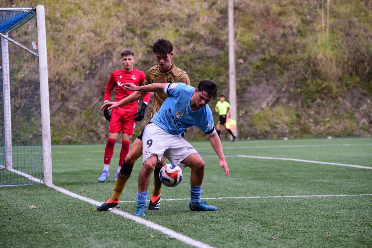 Antiguoko's tweet photo. 🔚 𝗙𝗜𝗡𝗔𝗟 

El Juvenil B vence a la @RealSociedad tras un auténtico partidazo en Berio (1-0).

✊ Aupa urdinak!! 🩵 https://t.co/I3fLBHQE03