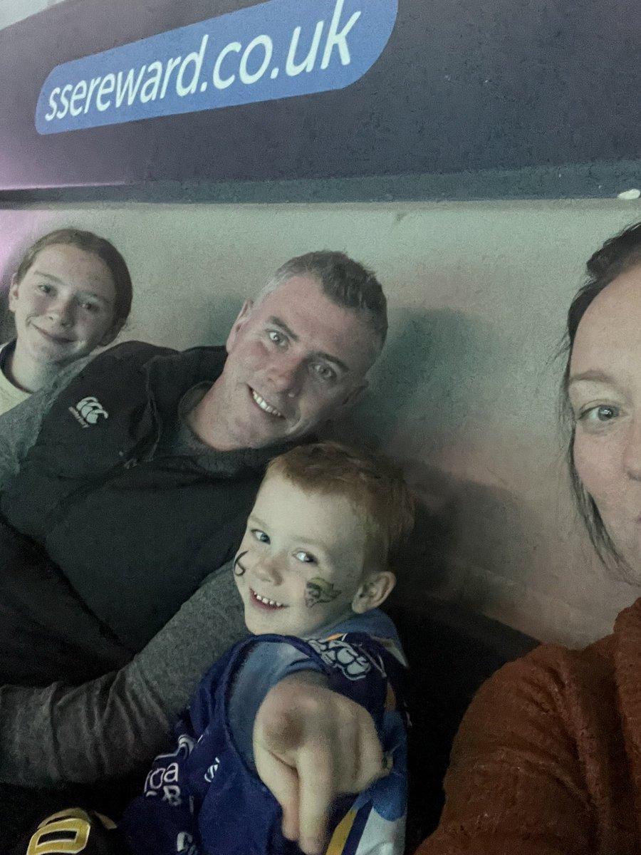 dirushy's tweet photo. Let’s go Giants ❤️❤️ @BelfastGiants @love_belfast https://t.co/hPHKfds7Dv
