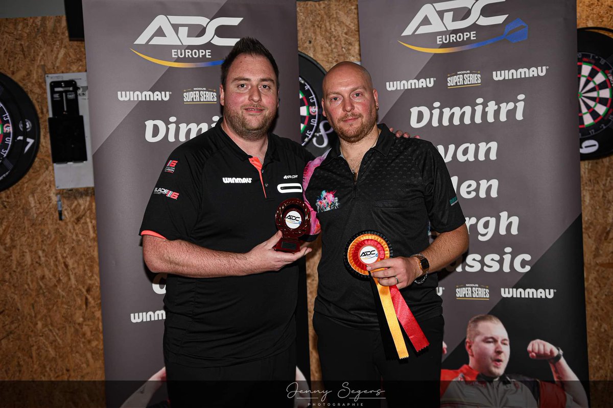 amateurdarts_eu's tweet photo. 𝐉𝐨𝐡𝐧 𝐃𝐞𝐬𝐫𝐞𝐮𝐦𝐚𝐮𝐱 𝐰𝐢𝐧𝐬 𝐃𝐕𝐃𝐁 𝐂𝐥𝐚𝐬𝐬𝐢𝐜 𝟐𝟎𝟐𝟒

Desreumaux 🇧🇪 qualifies himself for the ADC Global Championship 🌍 that will be held at the MODUS Live Lounge in Portsmouth 🏴󠁧󠁢󠁥󠁮󠁧󠁿 in December. 

For the full results:
https://t.co/Px2lOxS0Ko https://t.co/10uvjq6XNc