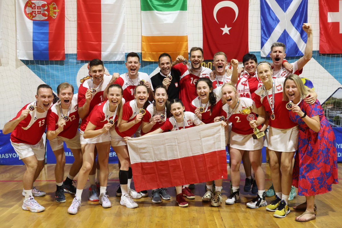korfball's tweet image. IKF #EKCB 2024 Champions 🥇 Poland | #EKCB #Day6

🏆 IKF European Korfball Championship B-Division 2024
🗓️ 14-19 Oct 📍 Kemer, TUR 🇹🇷
📺📈📰 Info, streams &amp;amp; results: korfball.sport/?p=40168
📷 Marco Spelten

#korfball #TheMixedGenderSport #korfbal #corfebol #korfbol #corfbol