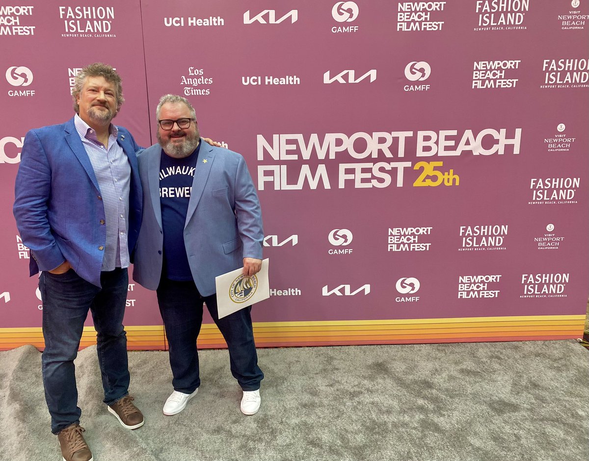 JABOthemovie's tweet photo. just a couple dudes who made a doc about their fave team &amp; were able to share with the very nice moviegoers at #newportfilmfestival! @NBFF #NBFF #bepartofthescene 
not too late to see! ADDITIONAL SCREENING TUE 10/22 5:30 at Big Newport 6 Theater. 

🎟️🎟️🎟️ https://t.co/mCWaoOZ356 https://t.co/KiaqfFblIA