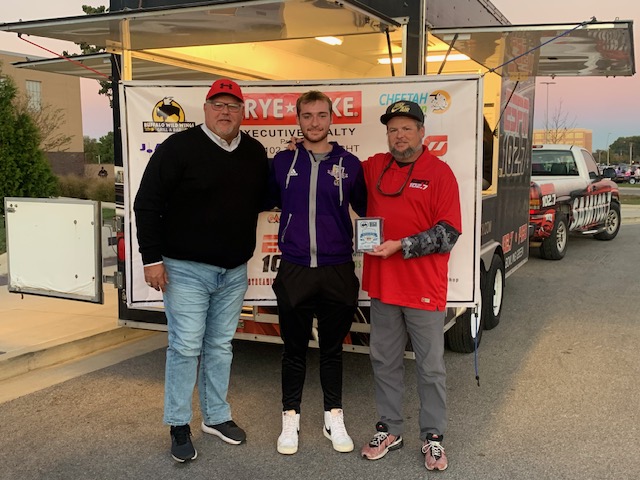 The_Sports_Web's tweet photo. Thank you @coach_head44 & @CoachSpader for having us on a busy night! @Henderson_W2025 is our W8 @BWWings BG Scholar Athlete. @Purples_soccer
@CryeLeikeExec @ESPNRadio1027 GameNight
#BIGV #Thrilla #RealPreGameShow #season9 @PurplesFootball #goodday https://t.co/RjDLOgOxvm