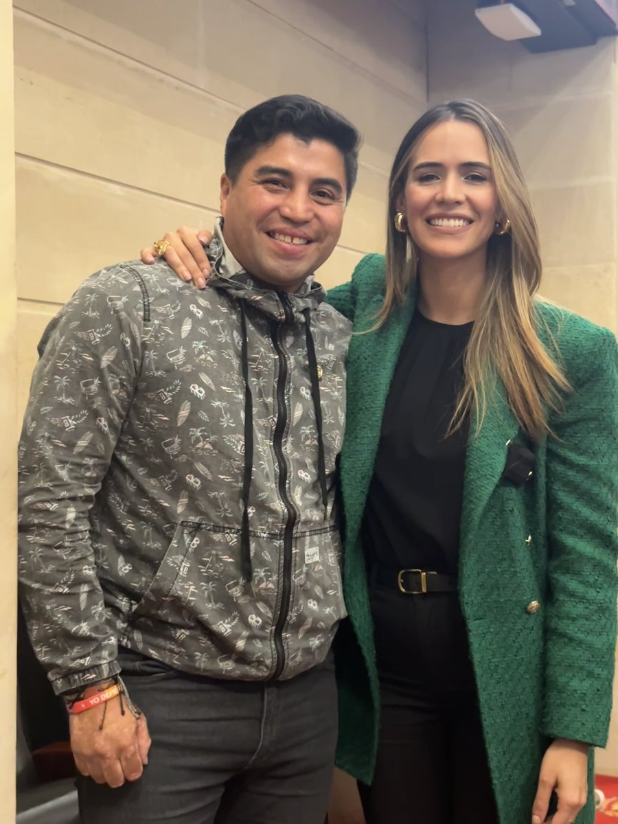 petrogustavo's tweet image. Embarazada y a punto de tener su hijo Mafe Carrascal luchó por los derechos de las y los trabajadores y logró que el proyecto fuera aprobado en la cámara de representantes.

Hija de sindicalista y luchador social, hija del espírituo del M19, de la lucha democrática, logra su…