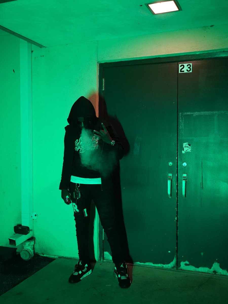 BlockkboyBran's tweet photo. Tryna beat the system what’s the cheat code? Runnin from my past in my rear view I see Rico🏚️ https://t.co/E8Dmqgjm7S