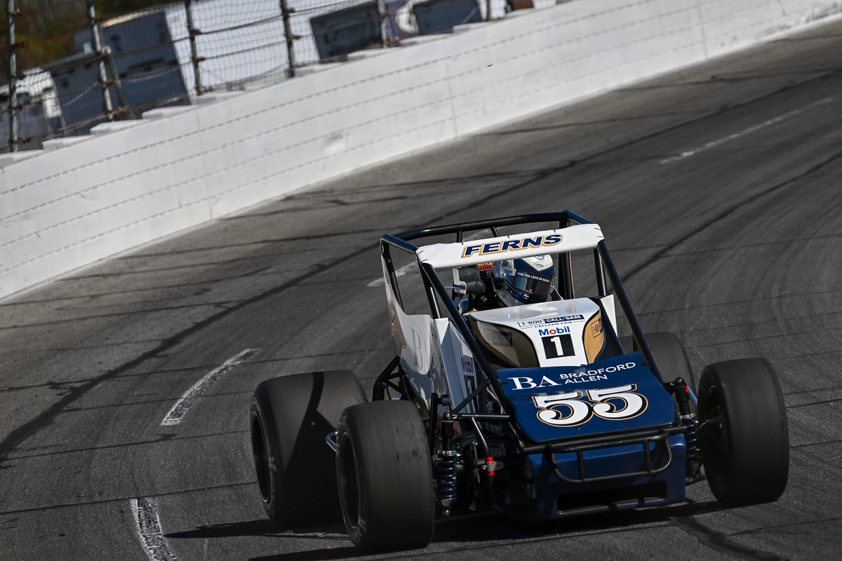 500SprintTour's tweet photo. The last time @TaylorFerns was with the 500 Sprint Car Tour, she won the Joe James/Pat O’Connor Memorial at Salem Speedway.

She goes for her second-straight win this afternoon.

📺 @dirtvision 
📸 @jkesslerphoto https://t.co/BidQ9Rc8rS
