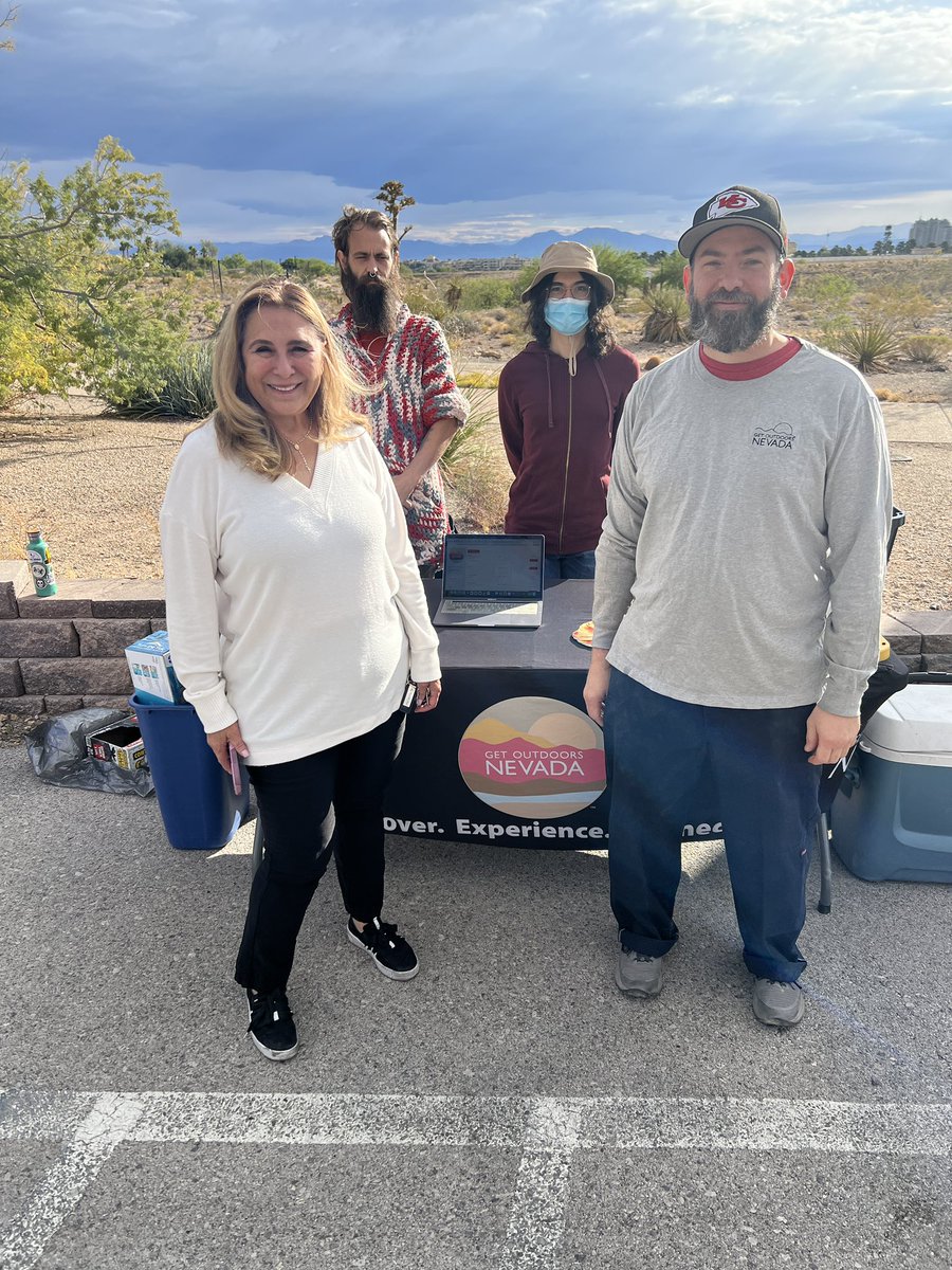 VictoriaDseaman's tweet image. Thank you to @getoutdoorsnv, the @CityOfLasVegas Parks and Recreation, and the fantastic volunteers for an amazing tree planting and park cleanup at Hualapai Canyon Park in Ward 2. Your efforts help keep our community beautiful.

#lvcouncil #lvccward2 #Parkcleanup #GiveBack