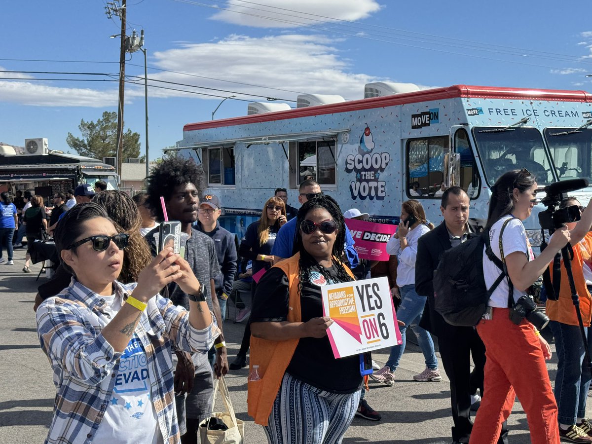 makeroadactNV's tweet image. 🚨 Happening TODAY! @NV4ReproFreedom is hosting the Yes on 6 Early Vote Block Party &amp;amp; Kickoff! 🎉

Join us with @JustinaMachado, @GinaTorres, IL @GovPritzker &amp;amp; more! 🗳️
Let’s get out and vote for #YesOn6! #VoteEarlyNV

👉 RSVP here: ow.ly/nzqN50TNXJT