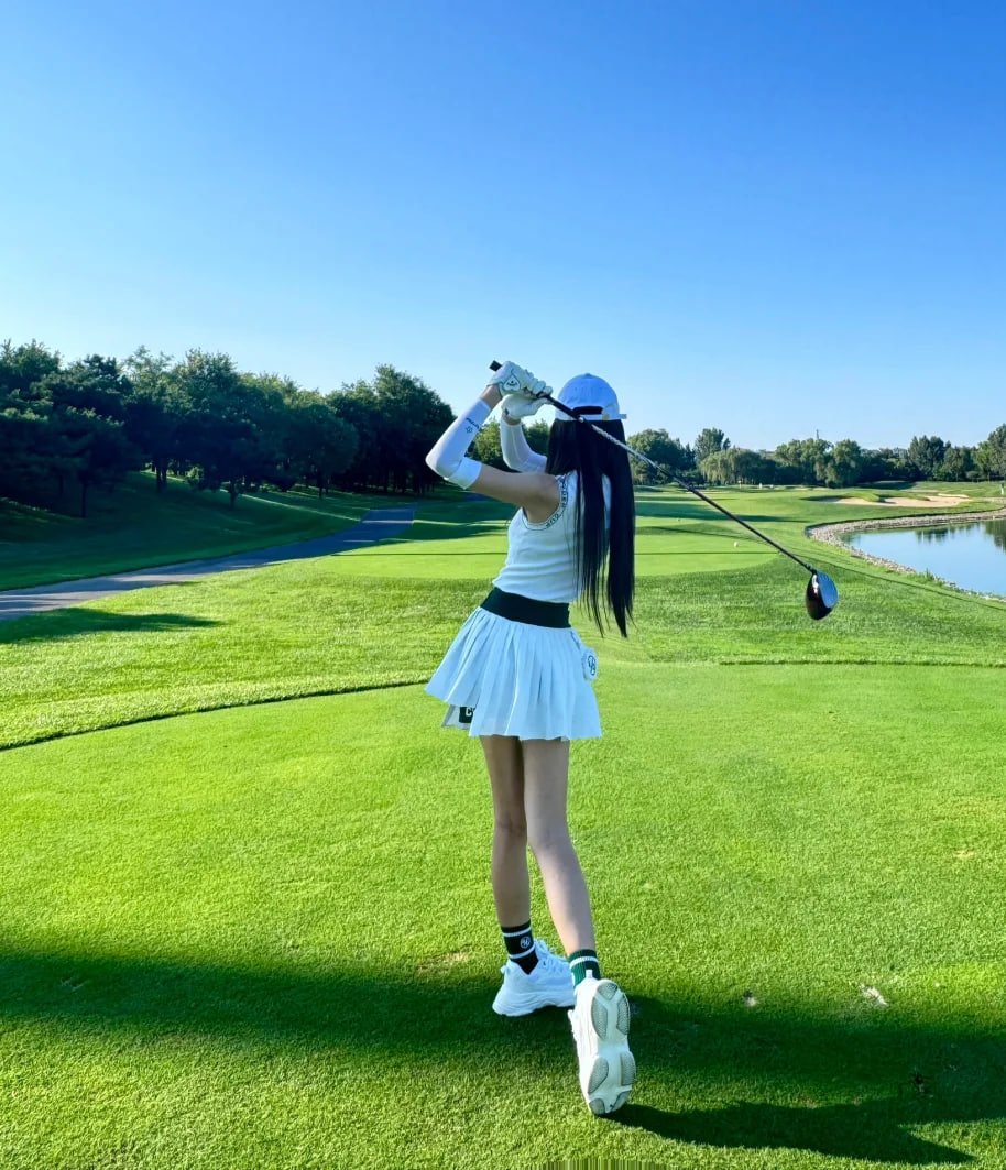 golf⛳️The weather today was very nice and smooth. Had a lovely day on the ,golf  play,⛳️🇬🇧😍