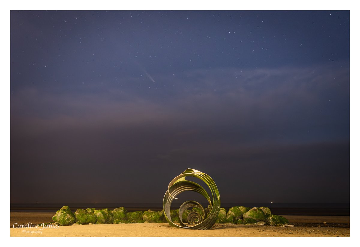 Gotcha!!  .....  Comet C/2023 A3 (Tsuchinshan Atlas) over Marys Shell Cleveleys nr Blackpool. Saturday 19th October 2024. 7.50pm
She is fading fast as she moves further away from us visible on camera and no longer naked eye visible. #CometC2023A3 #cleveleys #astrophotography