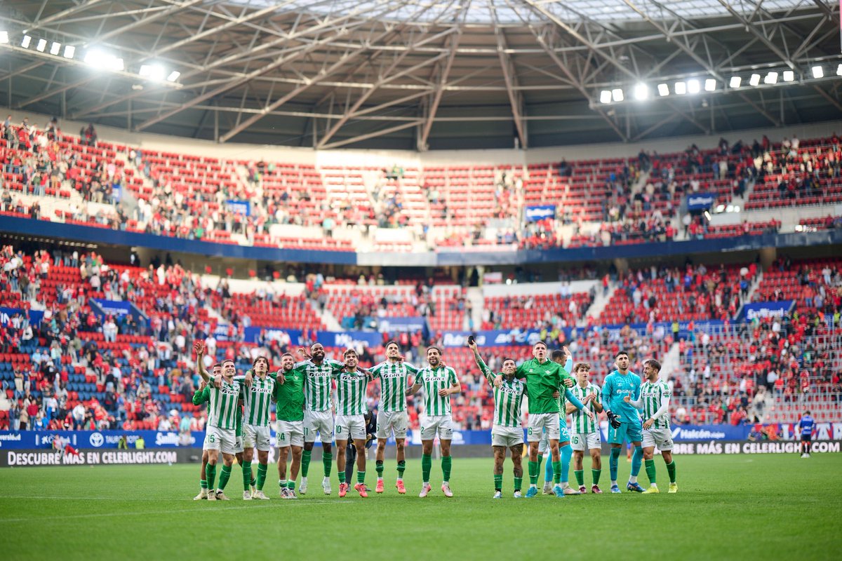 MarcBartra's tweet photo. Orgullo de equipo unido, orgullo de compañeros comprometidos y orgullo de Real Betis. Este es el camino. Queremos más. 
Gracias a tantos Béticos desplazados a Pamplona… 💚
MUSHO BETIS y nada más. https://t.co/NxhLxbES5S