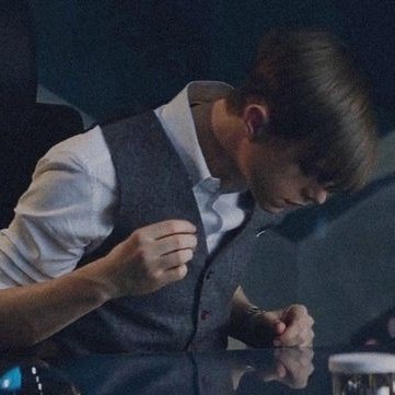 archivedehaan's tweet photo. harry osborn come back to me plz https://t.co/OlagI9sTyt