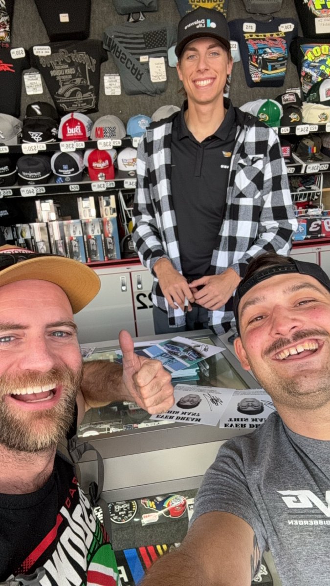 GriffTheDiff's tweet image. Nice meeting @CarsonHocevar this morning