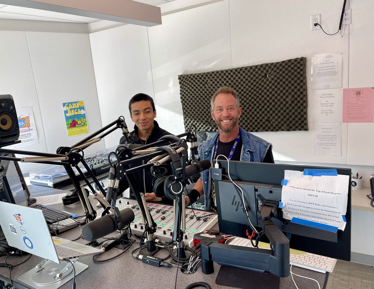 ElaineLeung4's tweet photo. Check out the #KSFS Open House for the #BECA Dept @SFSU today! Part of #DiscoverSFstate🤩 @SFStateLCA
New students interested in #radio, #podcasting, audio & music come on in!🎙️🎧🎶 The Friday Nite Drive Show is here!💥
Discover #SFState! #GoGators!🐊
https://t.co/bQ54YMsdmk https://t.co/cnA7y5z5p9