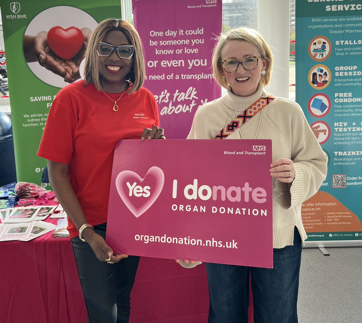 Huge thanks to cllr <a href="/AsumuHilaria/">Hilaria Asumu</a> today for her stall highlighting in the importance of becoming an organ donor today. Visit organdonation.nhs.uk to find out how to join the register and save lives.