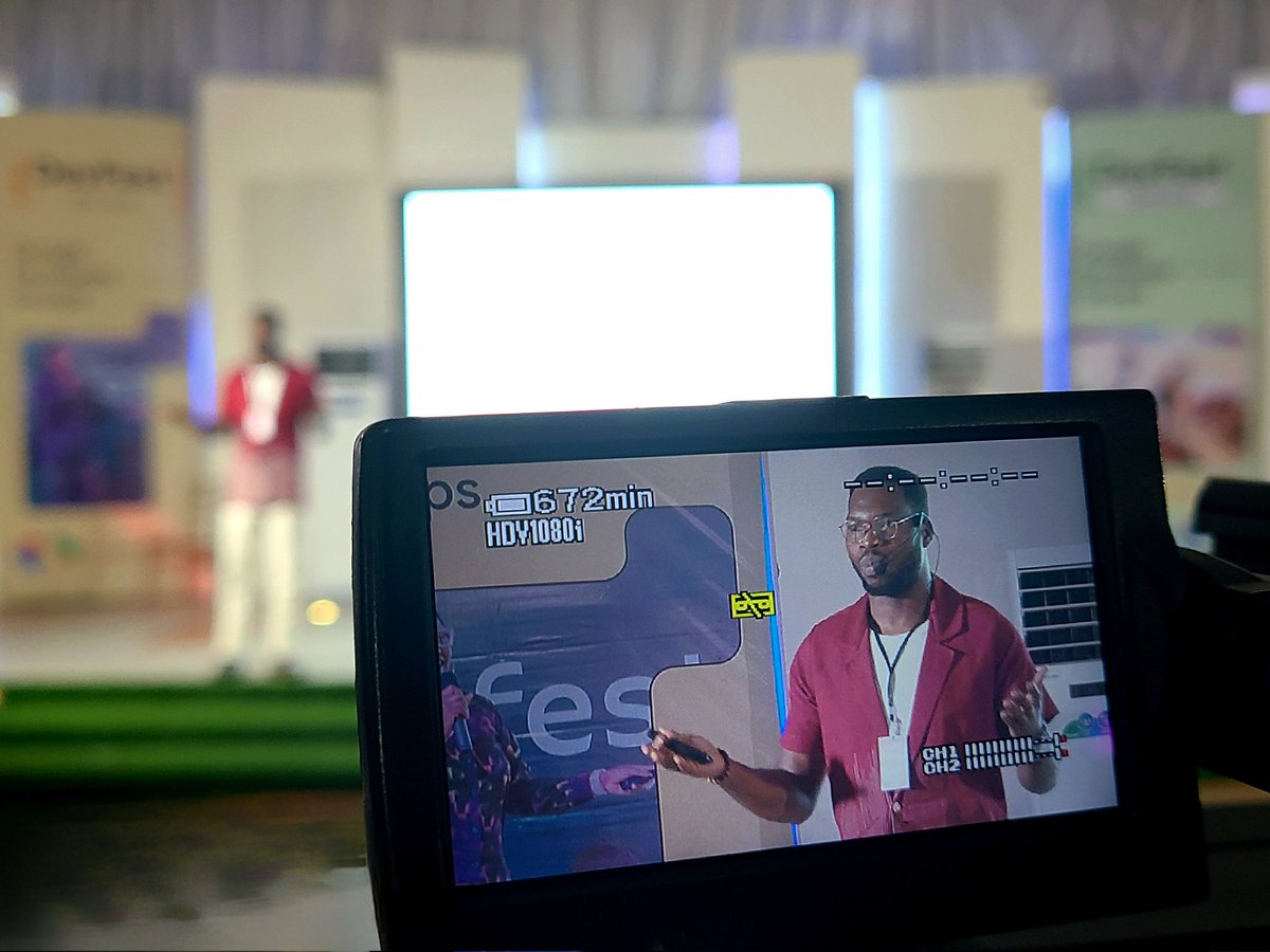 thenasihb's tweet photo. His session was super amazing 🤩🤩 

Thank you very much @kenkarmah for inspiring us @gdgIlorin #DevFestIlorin24 https://t.co/RNi3UmDvgd