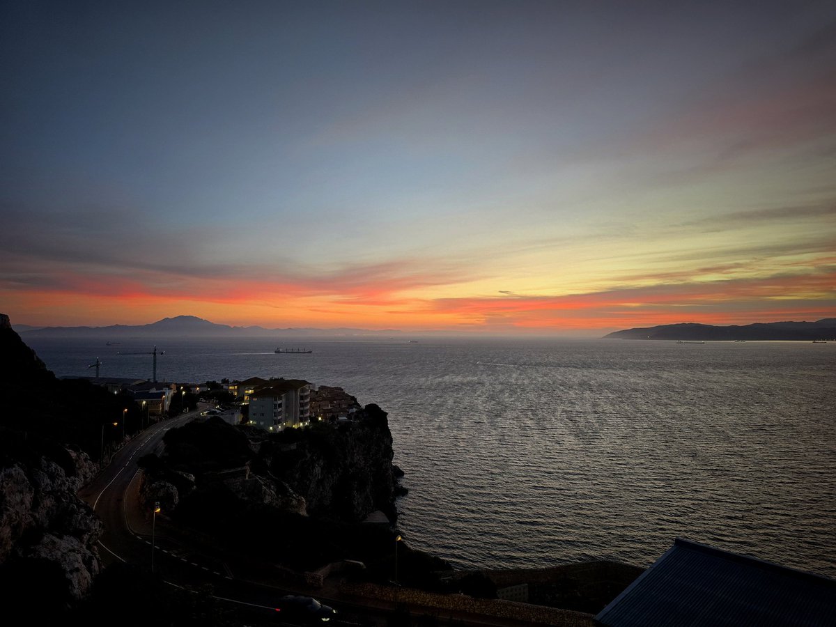 Albert_GI's tweet photo. 3 Countries
2 Continents
But only one #Gibraltar 
#visitgibraltar https://t.co/BguMliWqGB