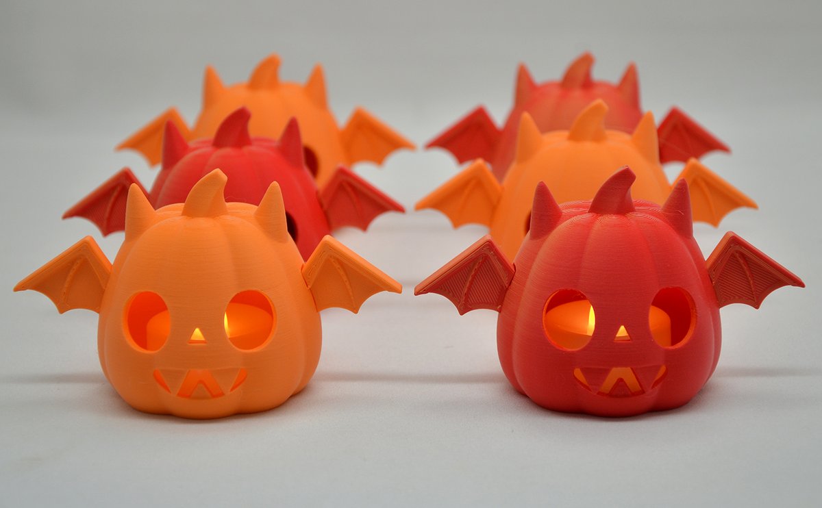 New colors! Check out Glow Jack in my shop.
smallandround.com/products/glow-…