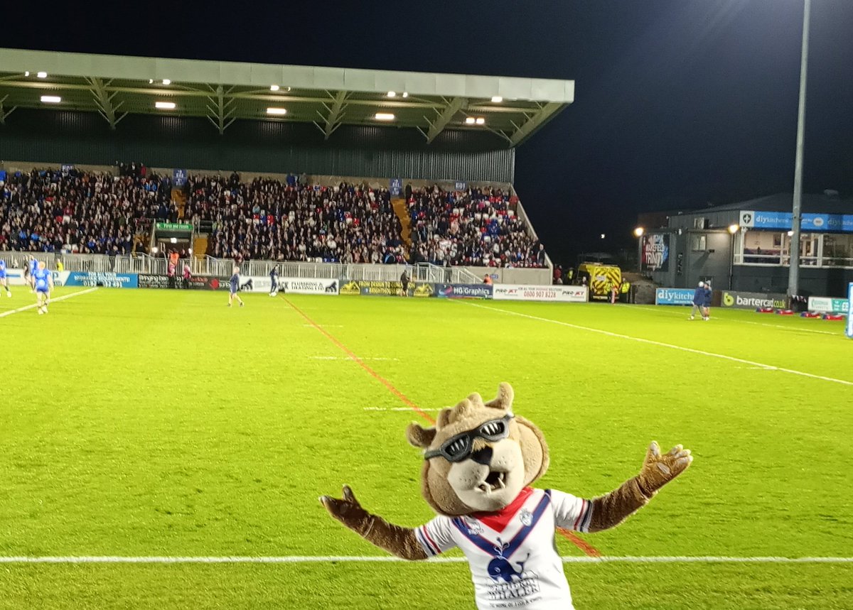 smilerhopper's tweet photo. #supporting not #groundhopping #westyorkshire #cityofwakefield #rugbyleague @diykitchens4u stadium for @WTrinityRL (1st) v @TOXIII (2nd) in the @Betfred championship playoff final game number 134 with JP #revisit last game of rugby season #comeontrin #fullhouse 4th game of day 😁 https://t.co/QEV9PoxP2P