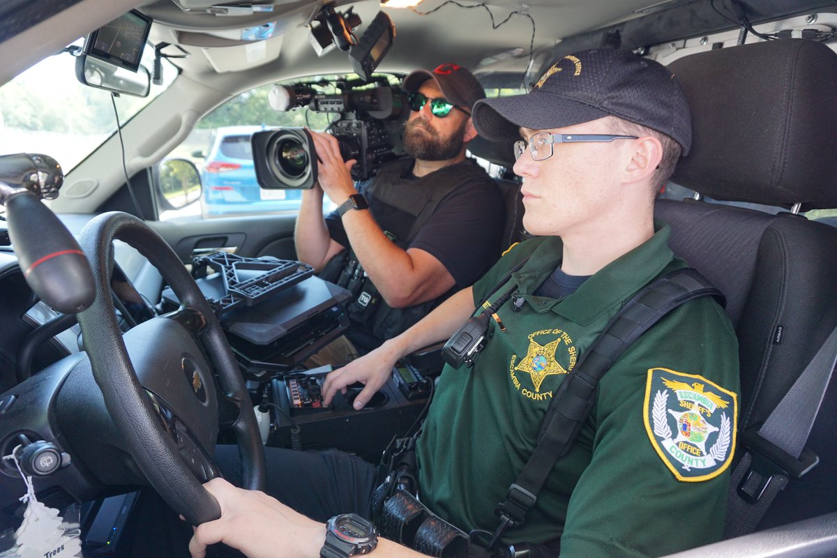 CopsTV's tweet photo. Ever wondered what it's like to film inside an Escambia County Sheriff's Office patrol car?
Catch ECSO on an all-new COPS this Friday on @FoxNation.

#copstv #behindthescenes #newepisode #streaming #foxnation https://t.co/KnhikS98Ar