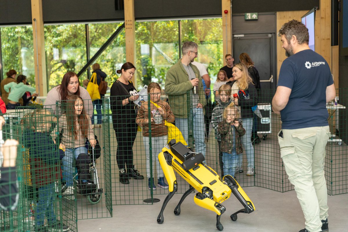 Great day working (snigger) at the Peterborough Stem Festival, back after a break since 2019. Took some of my retro gear for kids and adults to play on and interviewed a dog…. <a href="/PboroSTEMFest/">Peterborough STEM Festival</a> <a href="/AngliaRuskin/">ARU</a> Full pics / video with STEM Team #peterborough #cambridgeshire