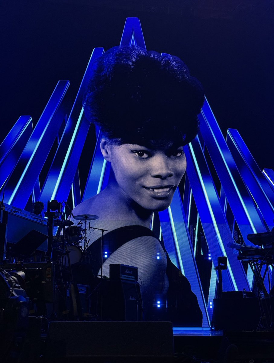 The legendary <a href="/dionnewarwick/">Dionne Warwick</a>. #RockHall2024

Trust me, u don’t want to miss this. Watch TONIGHT at 7pm on <a href="/DisneyPlus/">Disney+</a>! ✨