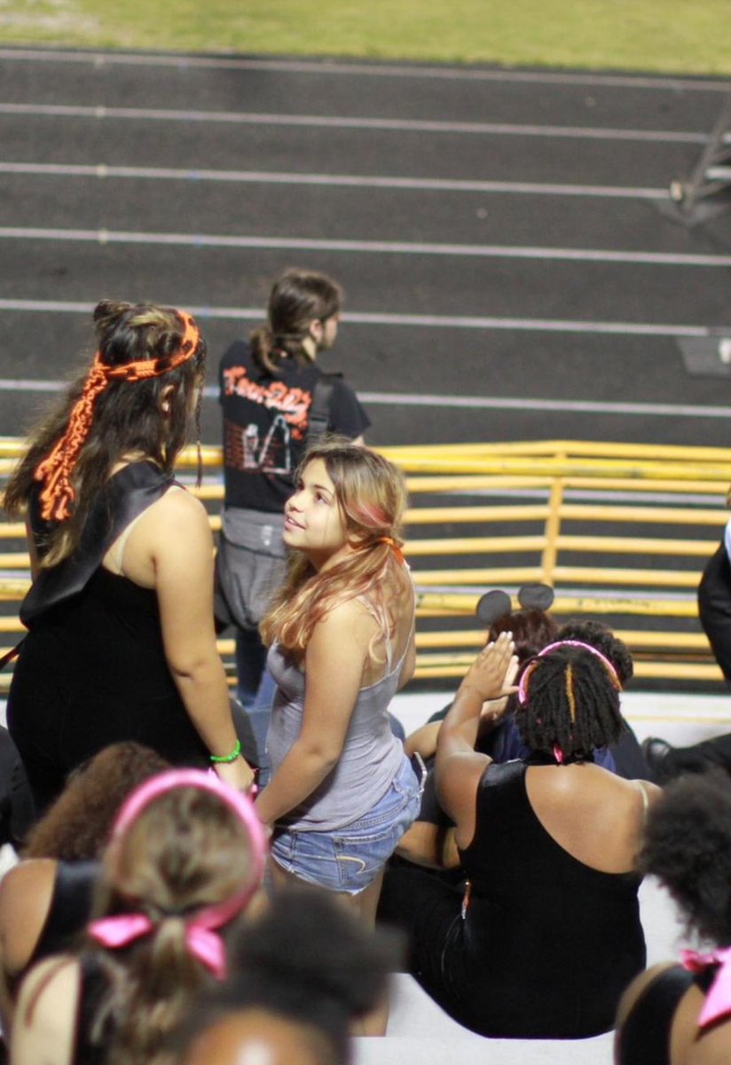 angeliaruff's tweet photo. There’s something so powerful about having someone in your corner.

This photo was captured during a football game—my 17yro daughter in her marching band uniform, & my 13yro daughter, standing next to her, looking up with so much admiration and pride. 

It’s a reminder of the importance of support, whether it's from family, friends, or colleagues.

In business, much like in life, we all need someone rooting for us, pushing us forward when things get tough, and celebrating our victories—no matter how big or small. 

Having the right people in your corner can be the difference between giving up and breaking through to the next level.

Who’s in your corner, cheering you on?

Can I be that person to give you a high five? Or a shoulder to cry on? 

What's a win just want someone to tell you "good job" today?

Building a brand is hard. Don't do it alone. 

#SupportSystem #RootForEachOther #BusinessGrowth #Teamwork #help #vulnerable #yougotthis #RetailRebel #cpg