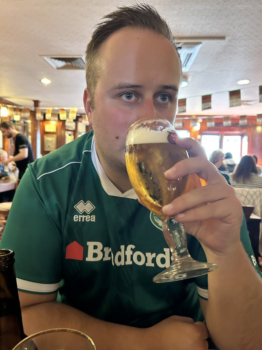 AshleyDrew2's tweet photo. 🌲 goals, 🌲 points. Up the Yeo🟢⚪️

#ytfc https://t.co/cq7tbxyLOP