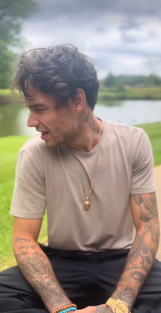 heyhey_dasi's tweet photo. y como último acto de amor, haré que te recuerden de la manera más preciosa, mi cielo, como el alma tan amble y gentil que eras. 🕊️🤍

Cuerpo Liam Payne 
Liam Payne’s body 
Fotos Liam payne 
#RIPLiamPayne
#RIPLiam https://t.co/Y5jWv7xqSs