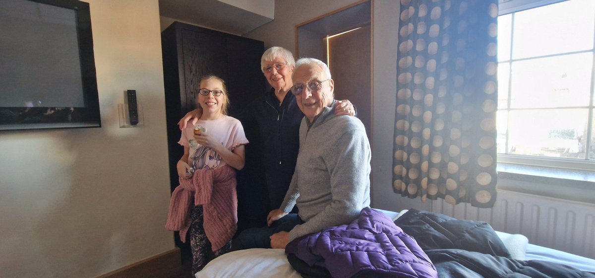 Sunny day in Lytham with my daughter, mum and terminally ill dad....whilst someone I don't and simply did not agree with posts vile abuse and libelous comments about me on here. Well I had a nice day anyway 😄