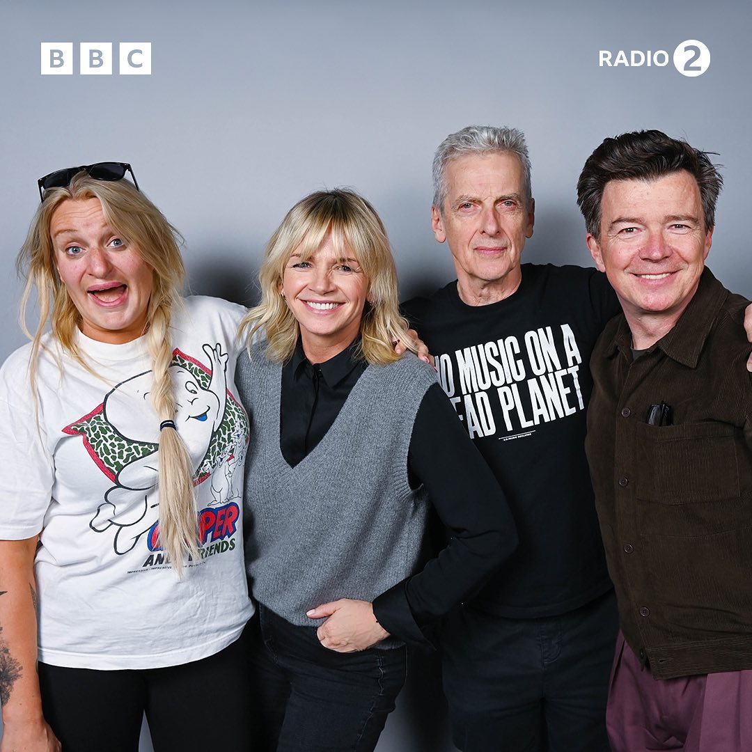brinatello's tweet photo. From @BBCRadio2:Things got spooky this morning with this hexy trio! ๐ฎ A fab #FriendsRoundFriday with #PeterCapaldi, #DaisyMayCooper and #RickAstley! Listen and subscribe to the @ZoeTheBall and Friends podcast ๐ง https://t.co/Z6HAIS8ofZ
Peter at 1:40:44: https://t.co/DupDxqJVh0 https://t.co/w6s0MzfEDD