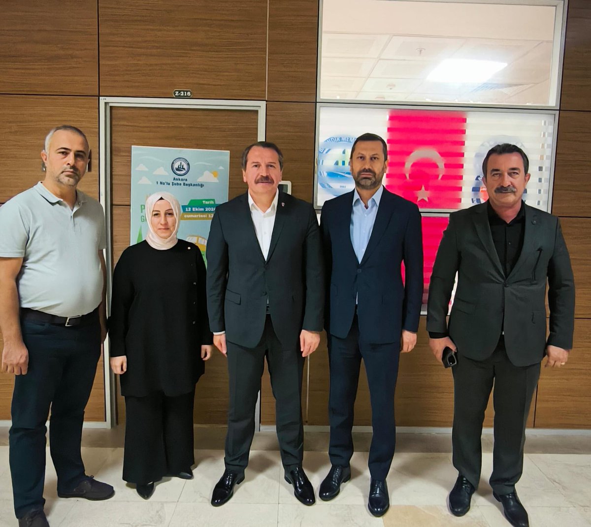 akkaya_feyyaz's tweet photo. Konfederasyon başkanımız Sayın Ali Yalçın ve Hizmet kolu başkanımız Sayın Soner Yalçın  Şube başkanlığımızı ziyaret ettiler .. yaklaşık 1 saat süren istişarelerimizde  . Teknik elemanların sorunlarını görüştük .. Mühendislik Mimarlık Kanunu ile ilgili aciliyeti ilettik .. https://t.co/4gcG7Ahpow
