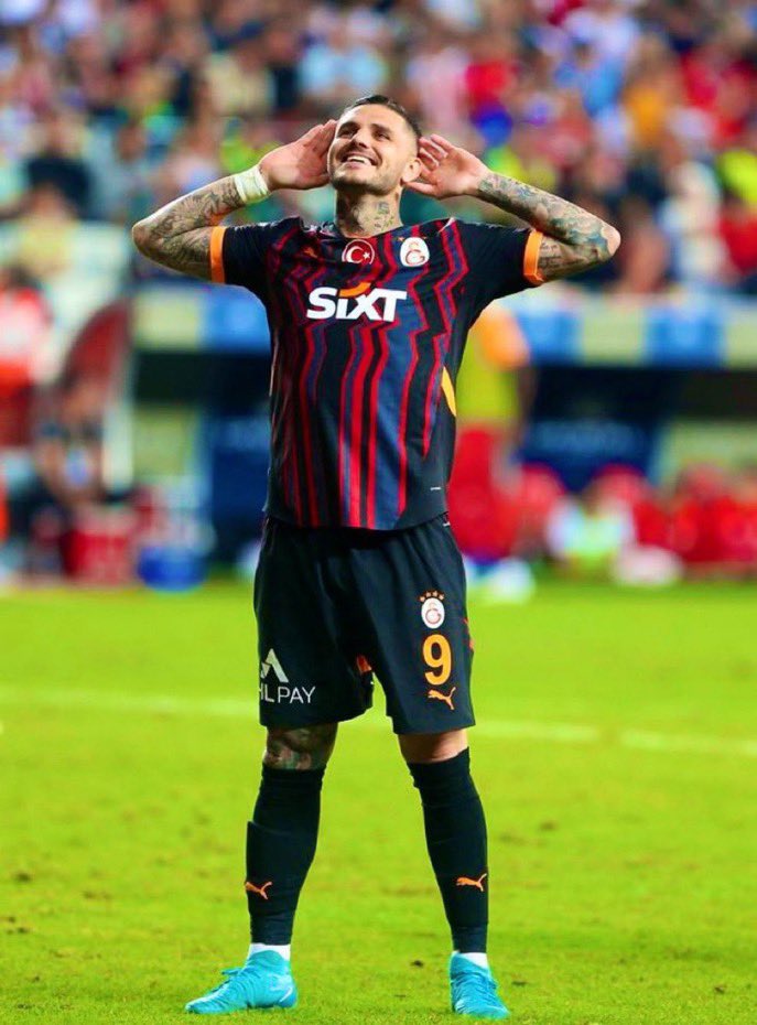 SportsDedi's tweet photo. 🟡🔴Mauro Icardi: "Goller için mutluyum, hocamızın doğum günüydü, ona hediye olmuş oldu. Doğum gününü tekrar kutluyorum." https://t.co/1gzA7frA5t