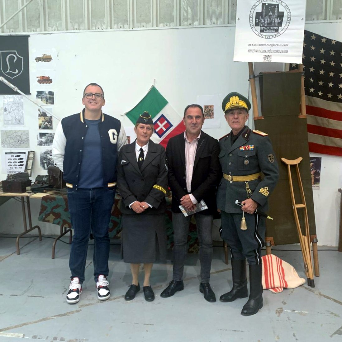 🟨🟥🟨 Mucha/s actividad/es hoy en la Comarca del #Jiloca y #Calamocha y ahí estamos #PartidoAragonés en #enTODOAragón #Aragón 

Con Cristina Navarro <a href="/CrisnavarroM/">Cristina Navarro</a> Javier Hernández, Yolanda Abad y José Manuel Gómez en la Feria de Antigüedades ANTIQUARIUS

2/2
