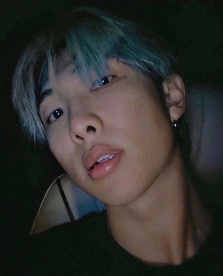 HE'S SO SLUTTY IT MAKES ME WANNA TEAR MY HAIR OUT