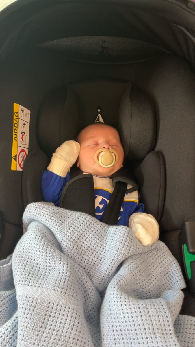 Finley practicing his <a href="/dwightmcneil/">Dwight McNeil</a> celebration already😂💙