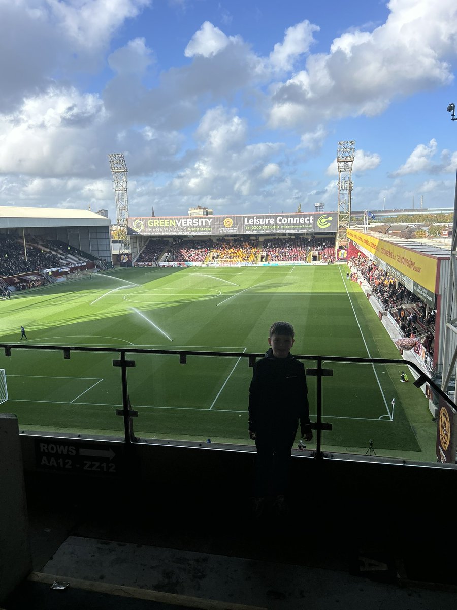 Welchy_85's tweet photo. Good day out at Fir Park #dfc https://t.co/4Dze0aJoKv