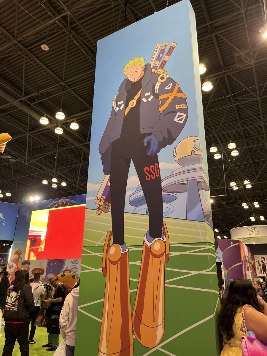 What if we kiss under the giant NYCC Zoro 😳