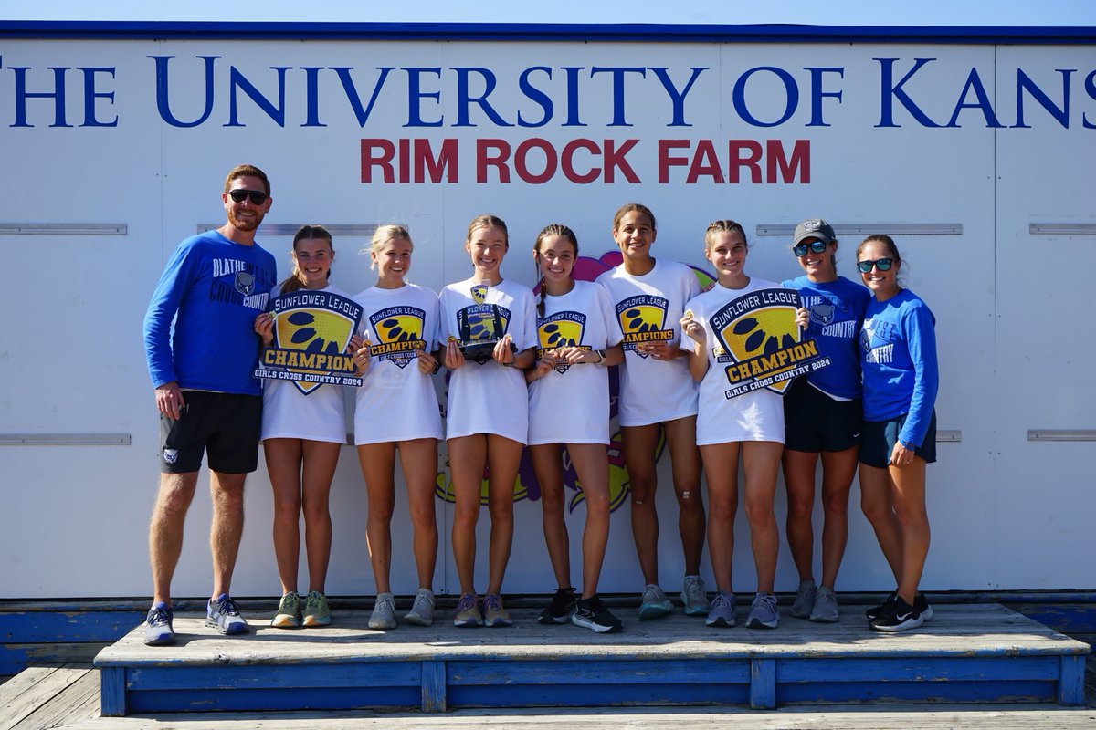 ADButlerOW's tweet photo. The Champs!  @owlxc https://t.co/xFcF4s98sm