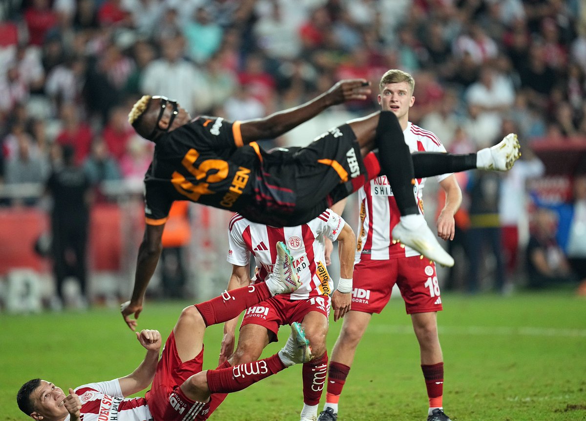 Galatasaray's tweet image. Some things you can&apos;t explain.